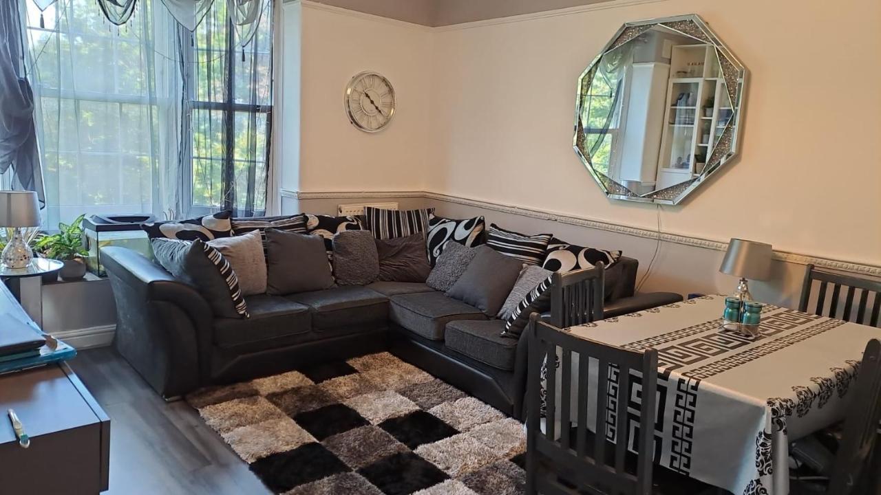 3 Bedroom Brixton Apartment London Ngoại thất bức ảnh